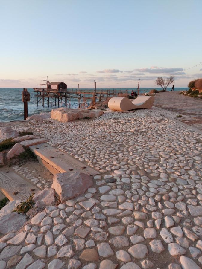 I Tre Marchi Rooms / Camera Mare Termoli Exteriör bild
