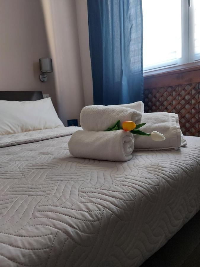 I Tre Marchi Rooms / Camera Mare Termoli Exteriör bild