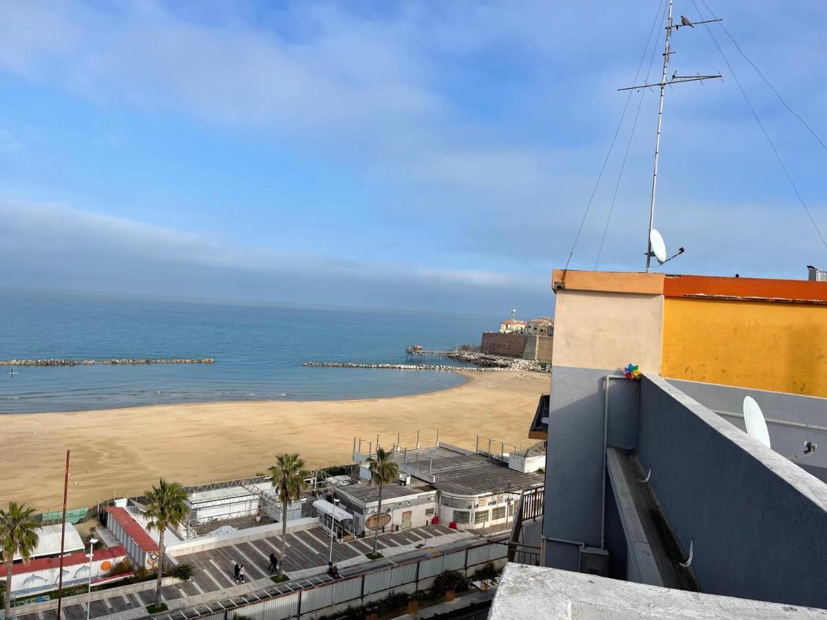 I Tre Marchi Rooms / Camera Mare Termoli Exteriör bild