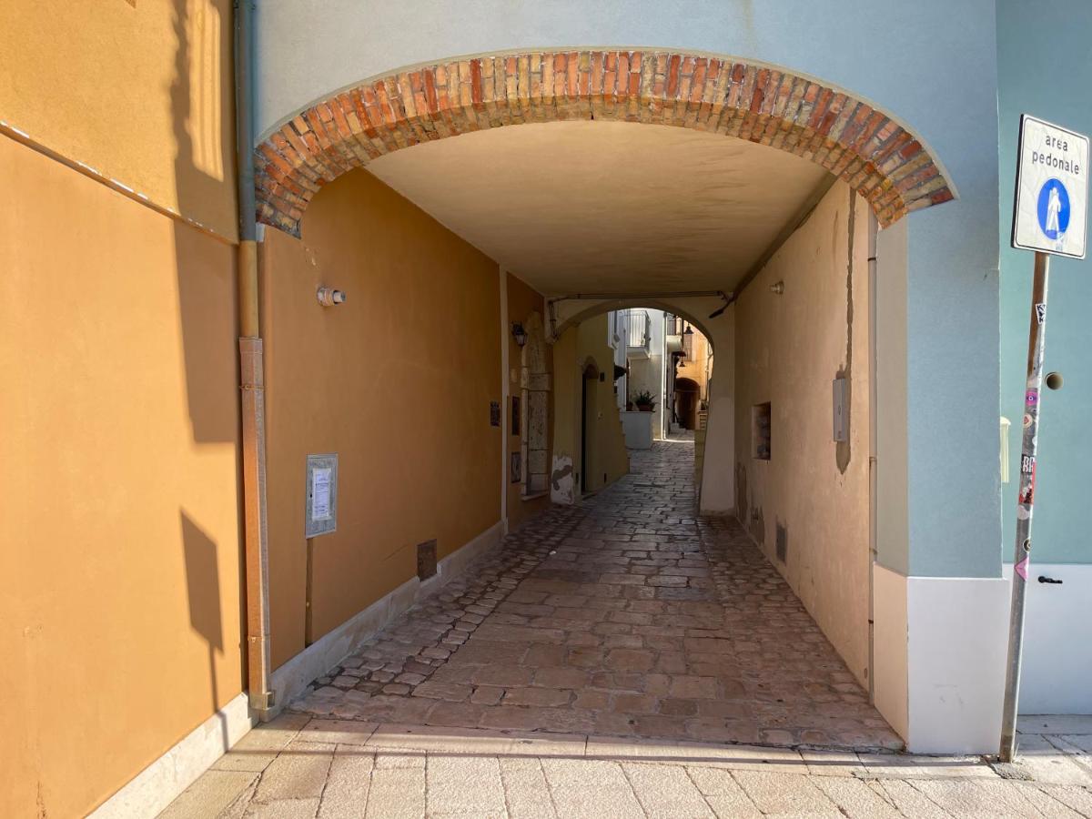 I Tre Marchi Rooms / Camera Mare Termoli Exteriör bild